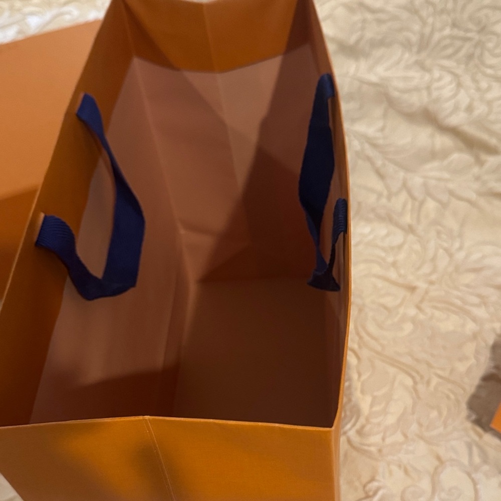 Louis Vuitton Signature Orange Box and bag - Picture 9 of 9